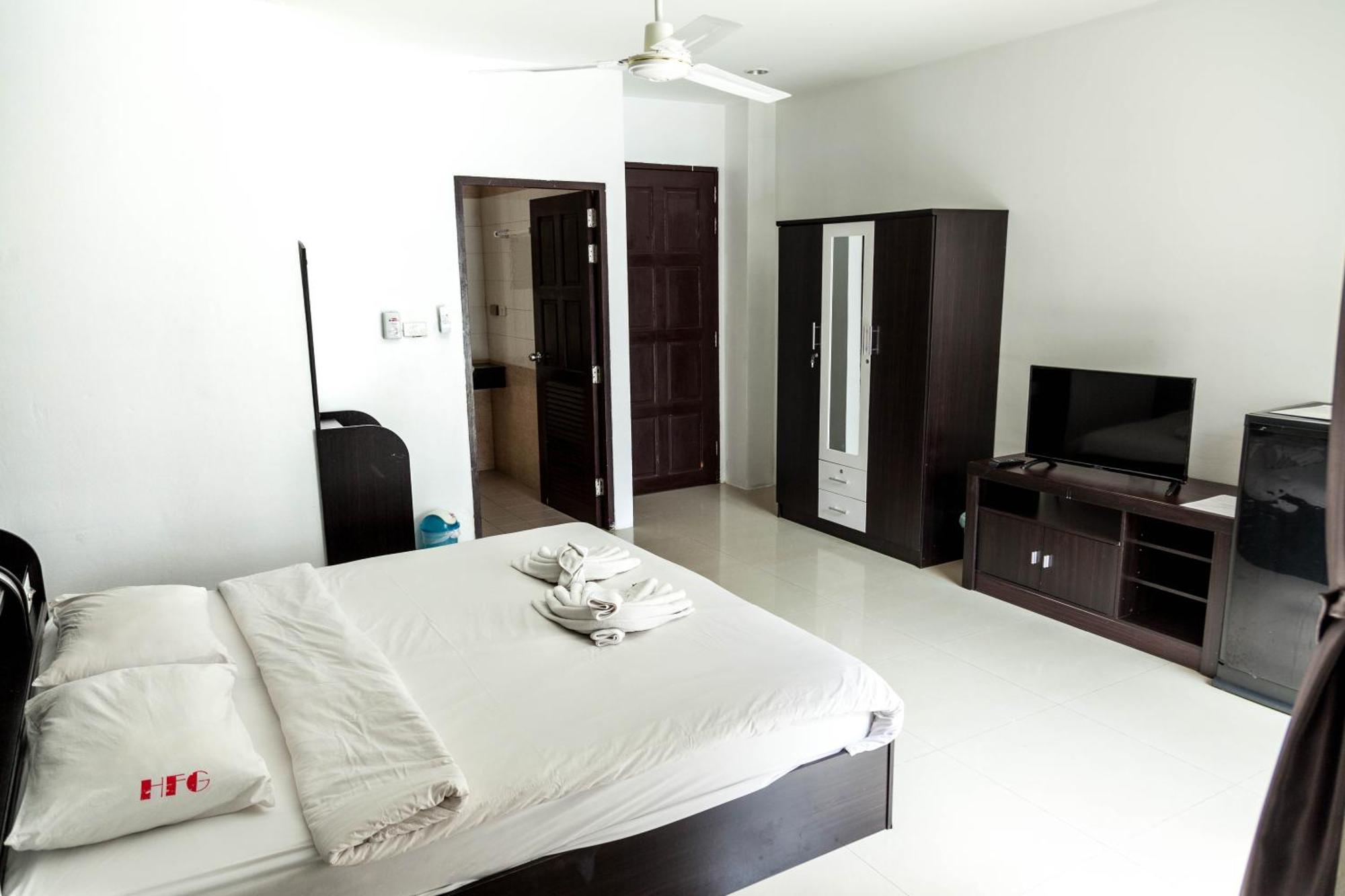 Happy Fish Guesthouse Patong Exterior foto